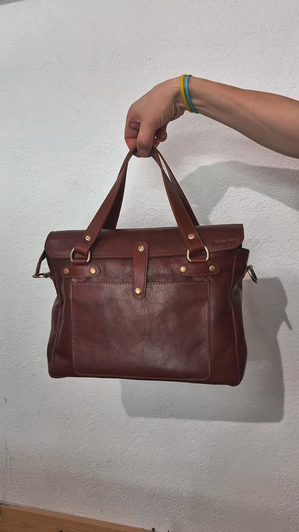 Borsa artigianale in vacchetta toscata